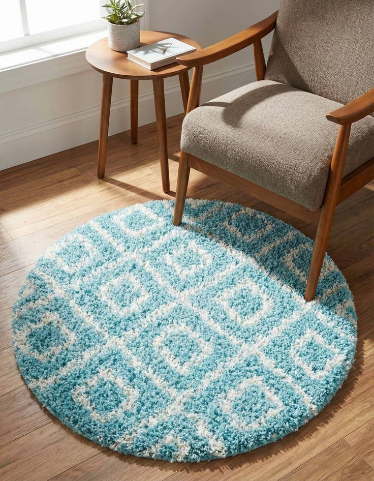 Detail image of 3' 3 x 3' 3 Lattice Shag Round Rug