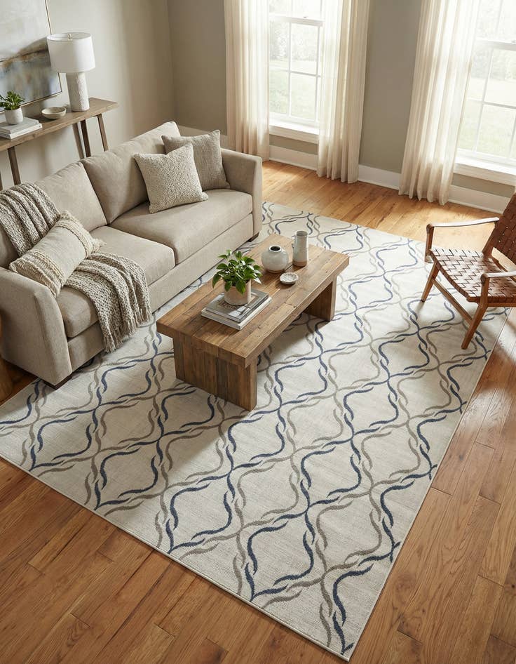 Detail image of 7' 10 x 10' Washable Lattice Indoor / Outdoor Rug