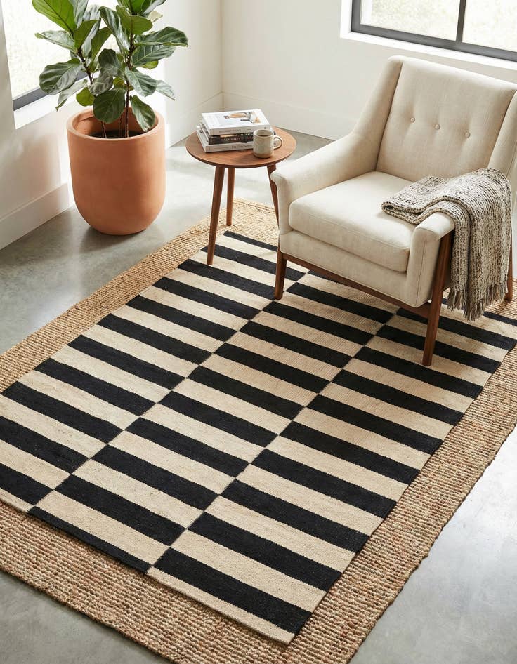 Detail image of 3' 4 x 4' 8 Hand Woven Kilim Modern Wool Rug