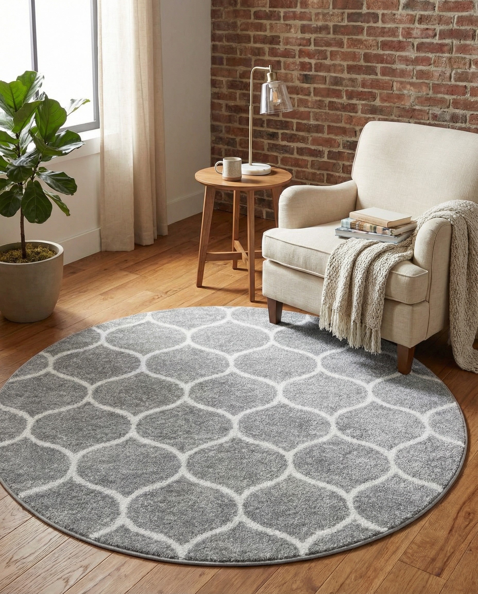 5' 3 x 5' 3 Trellis Frieze Round Rug