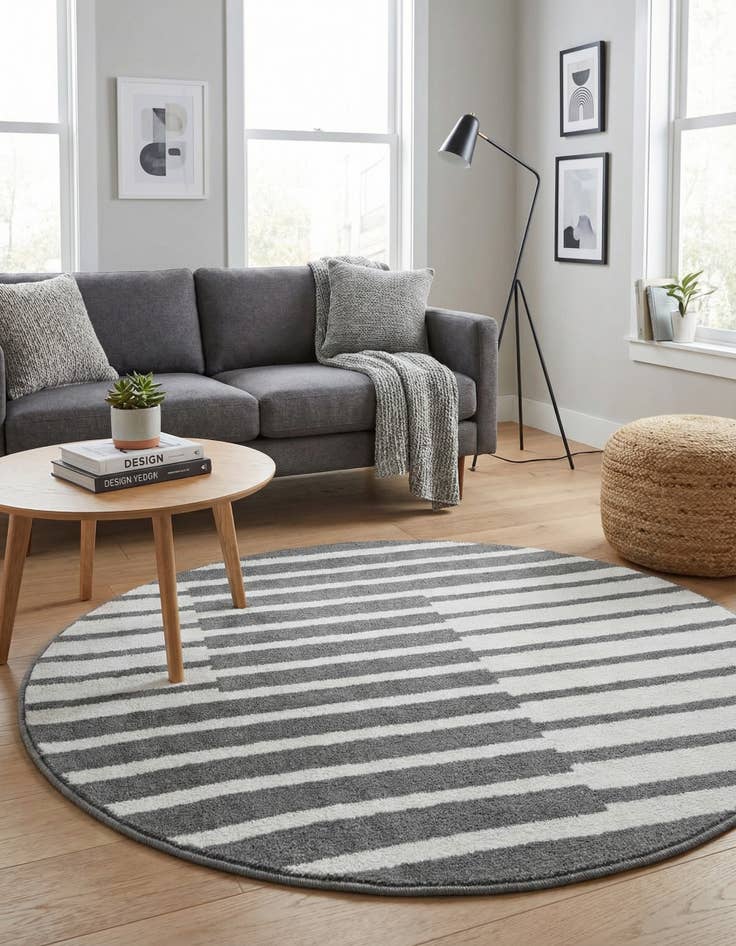 Detail image of 4' x 4' Oslo Round Rug