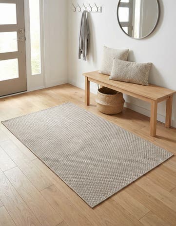3' 1 x 5' 3 Easy-Clean Solid Indoor / Outdoor Rug