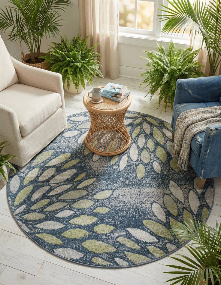 Detail image of 5' x 5' Charleston Round Rug