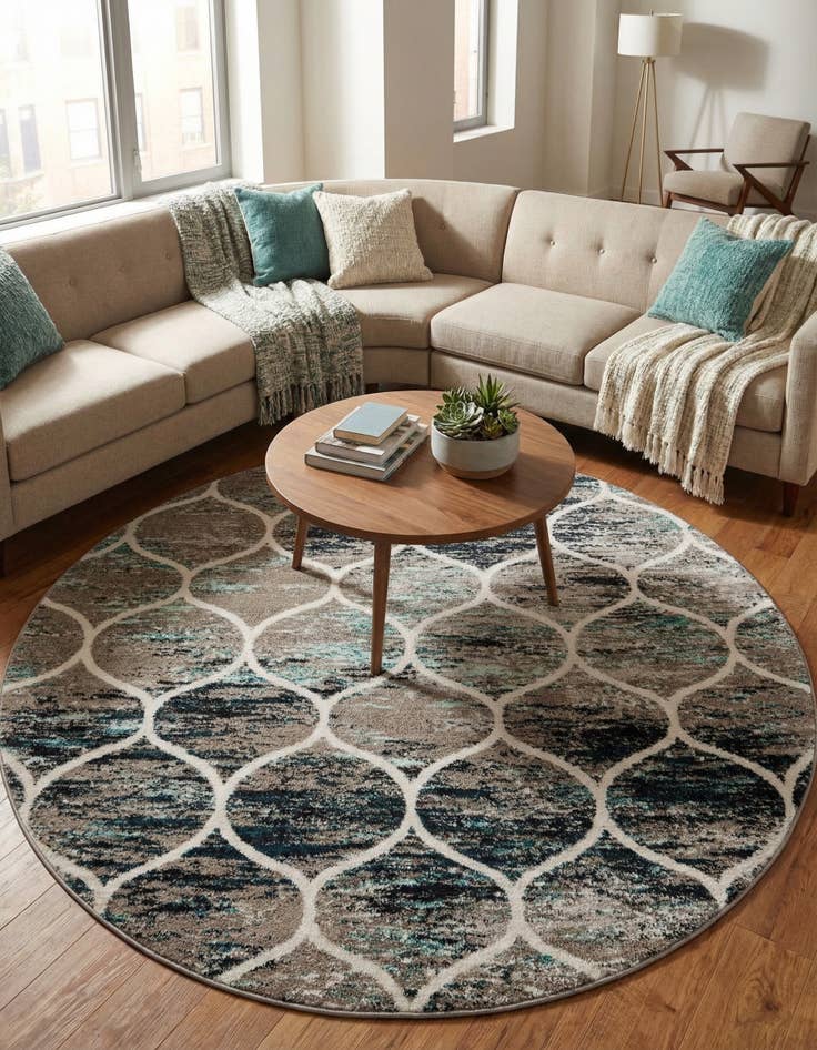 Detail image of 7' x 7' Lattice Frieze Round Rug