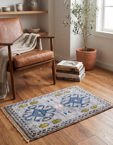 1' 4 x 2' Hand Knotted Ziegler Rug