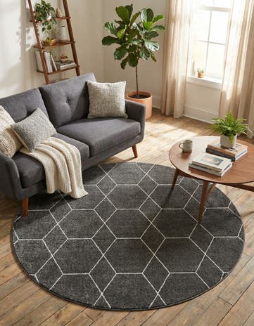 Dark Gray Lattice Frieze Round Rug