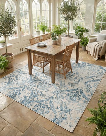 7' 10 x 7' 10 Victoria Square Rug