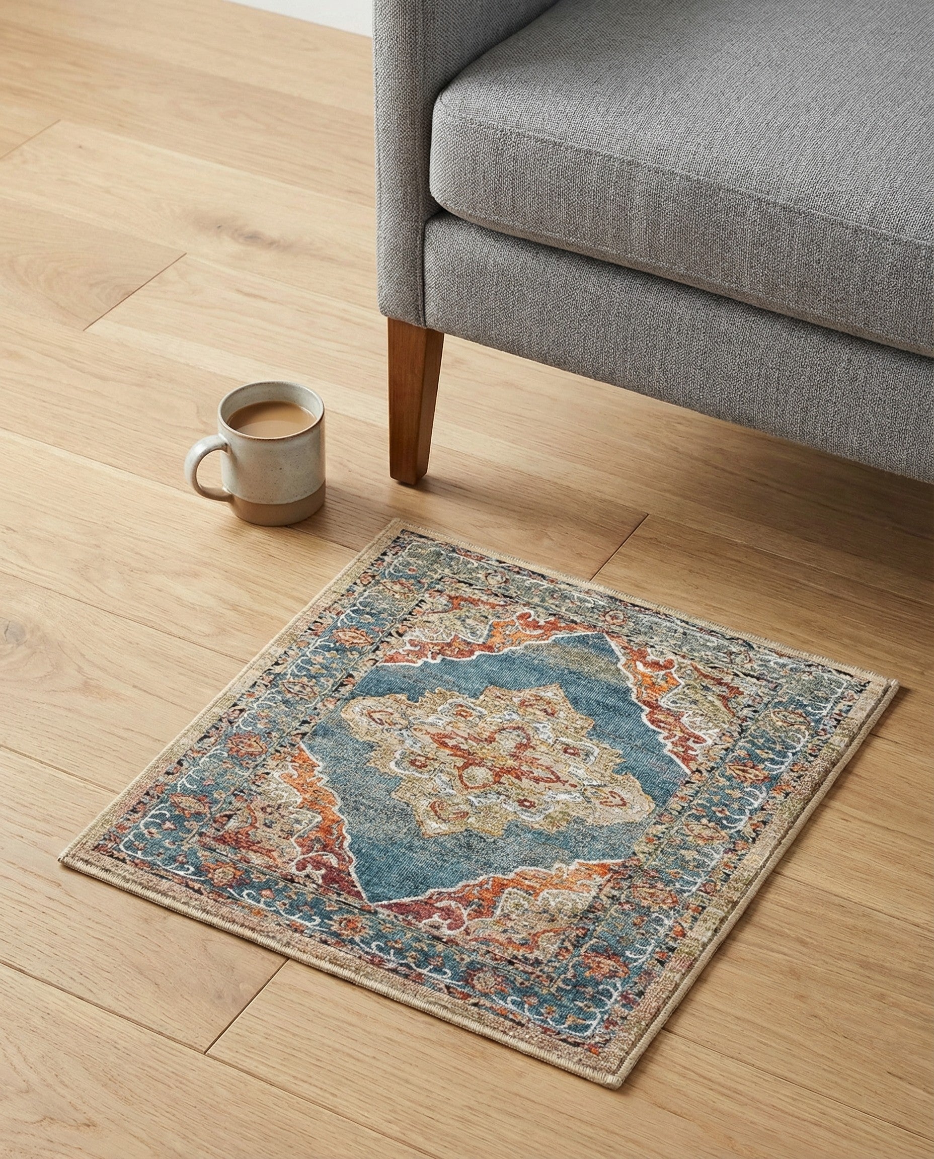 1' 4 x 1' 4 Isabella Sample Rug