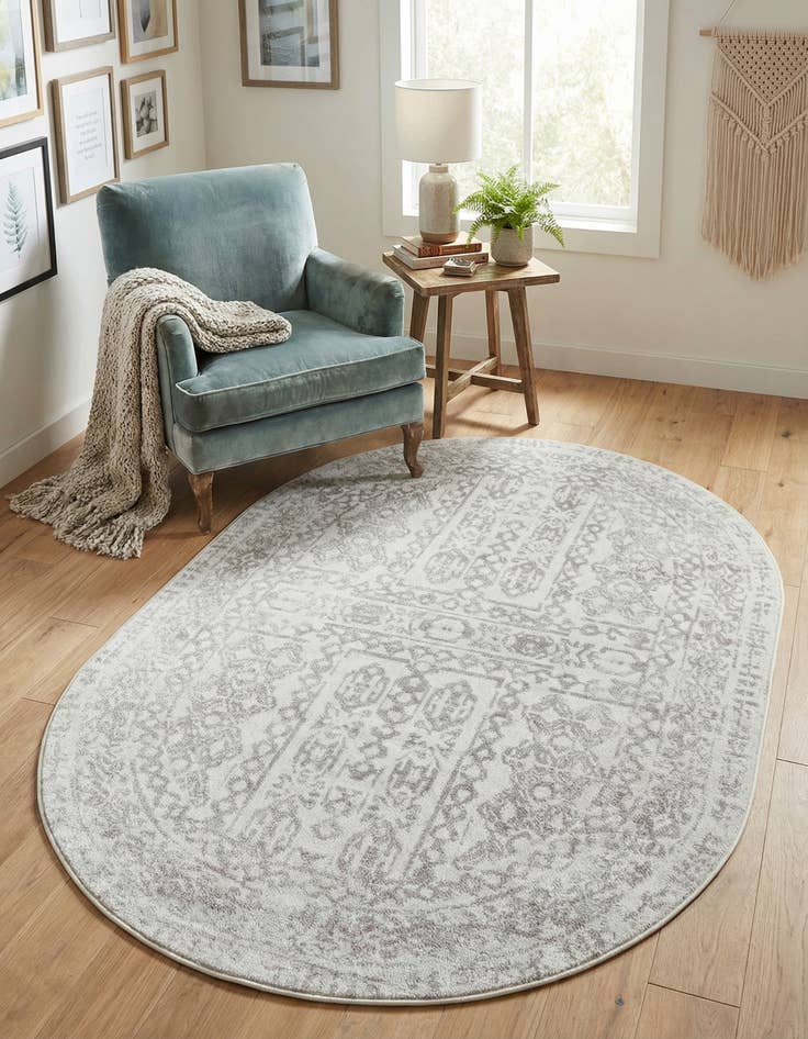 Detail image of 4' x 6' Oxford Oval Rug