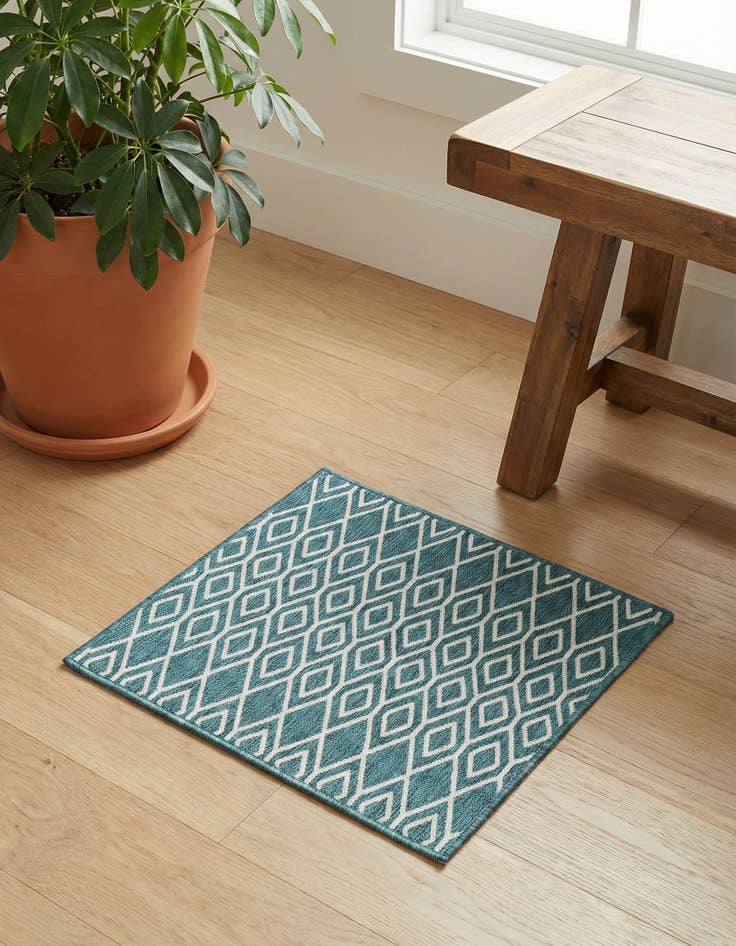 Detail image of 1' 4 x 1' 4 Washable Jill Zarin Turks and Caicos Indoor / Outdoor Sample Rug