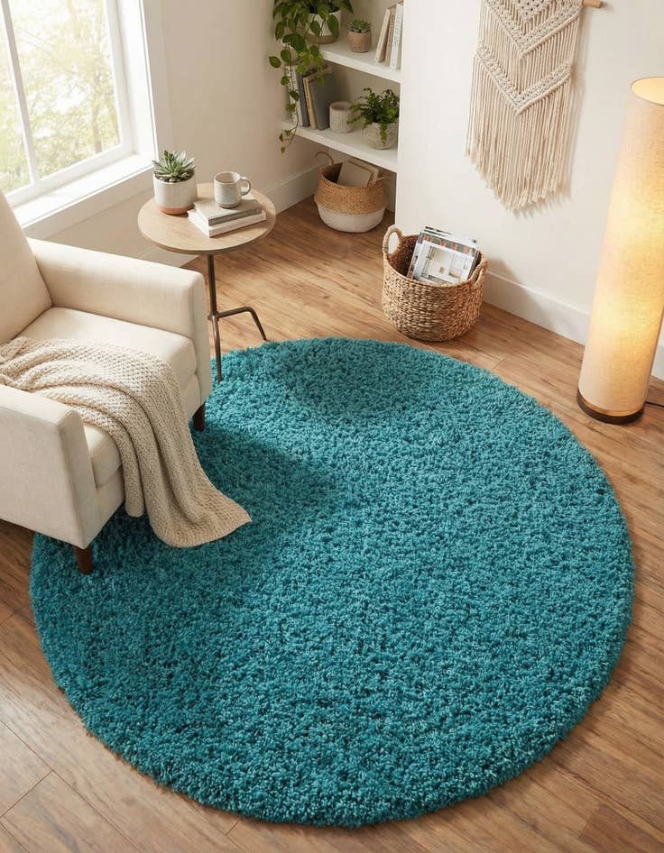 Detail image of 7' x 7' Solid Shag Round Rug