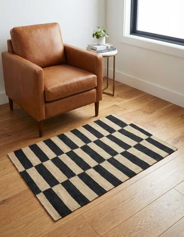 2' 8 x 3' 10 Hand Woven Kilim Modern Wool Rug