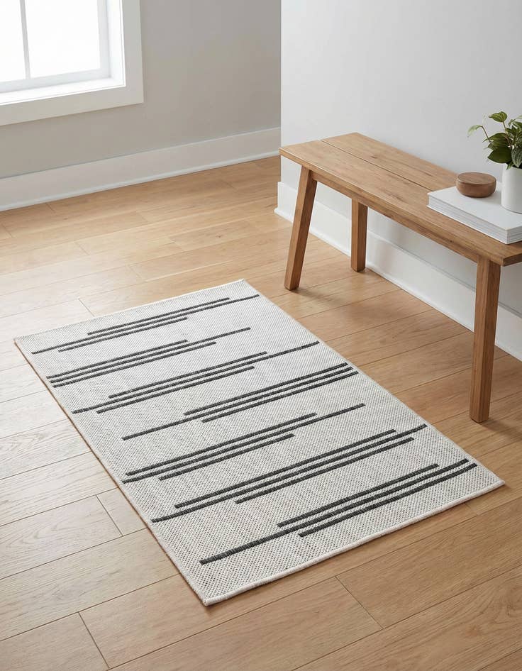 Detail image of 2' x 3' Washable Modern Indoor / Outdoor Rug