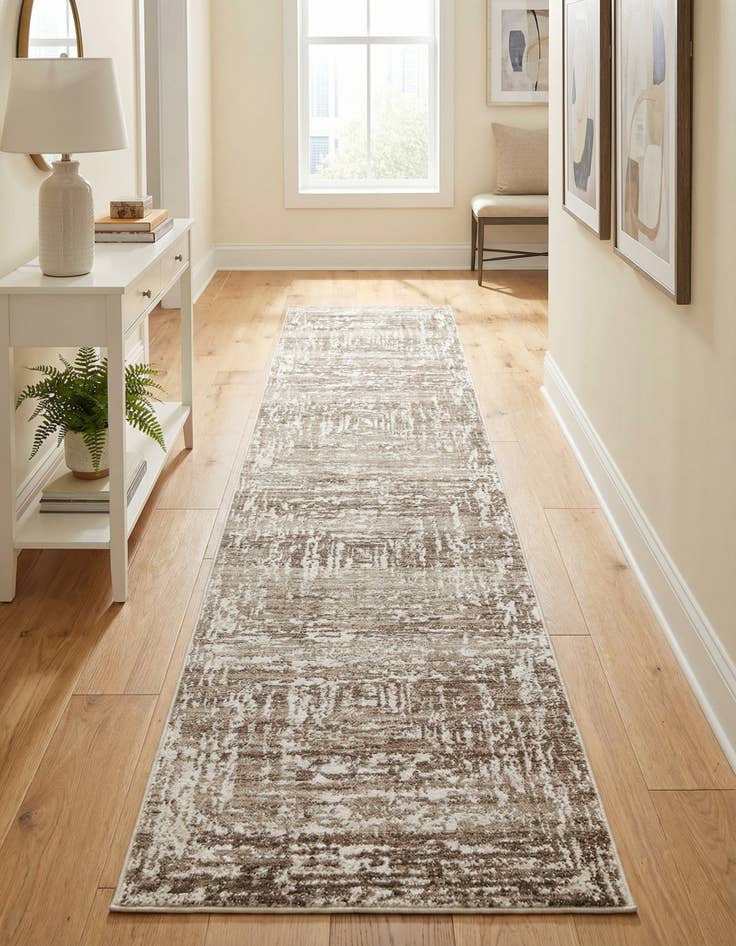 Detail image of 2' 6 x 14' Hermitage Runner Rug