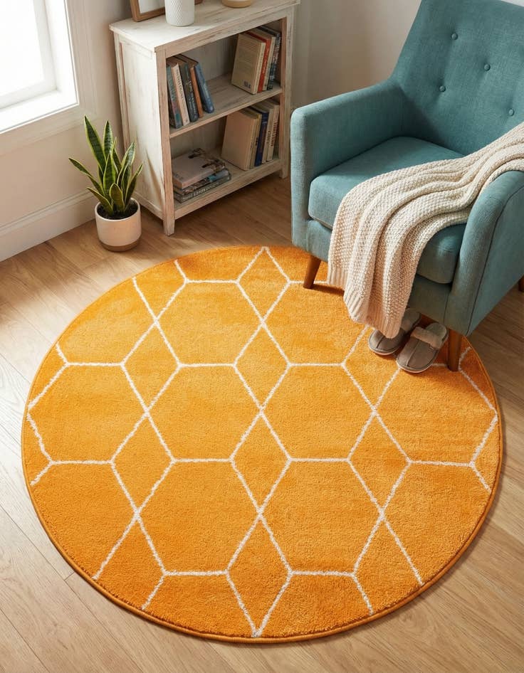 Detail image of 4' x 4' Lattice Frieze Round Rug