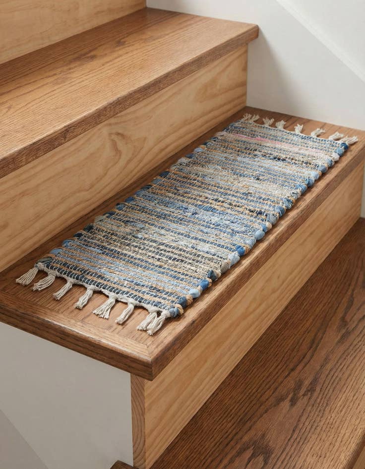 Detail image of 0' 9 x 2' 6  Hand Woven Chindi Jute Stair Rug