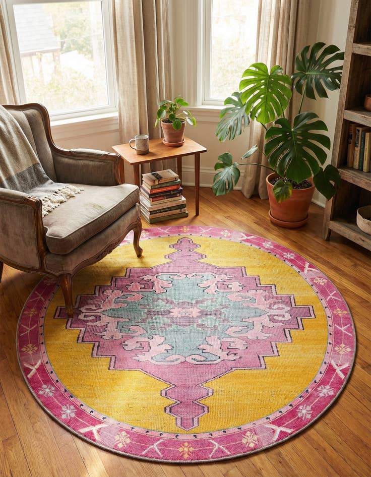 Detail image of 5' x 5' Washable Timeless Round Rug