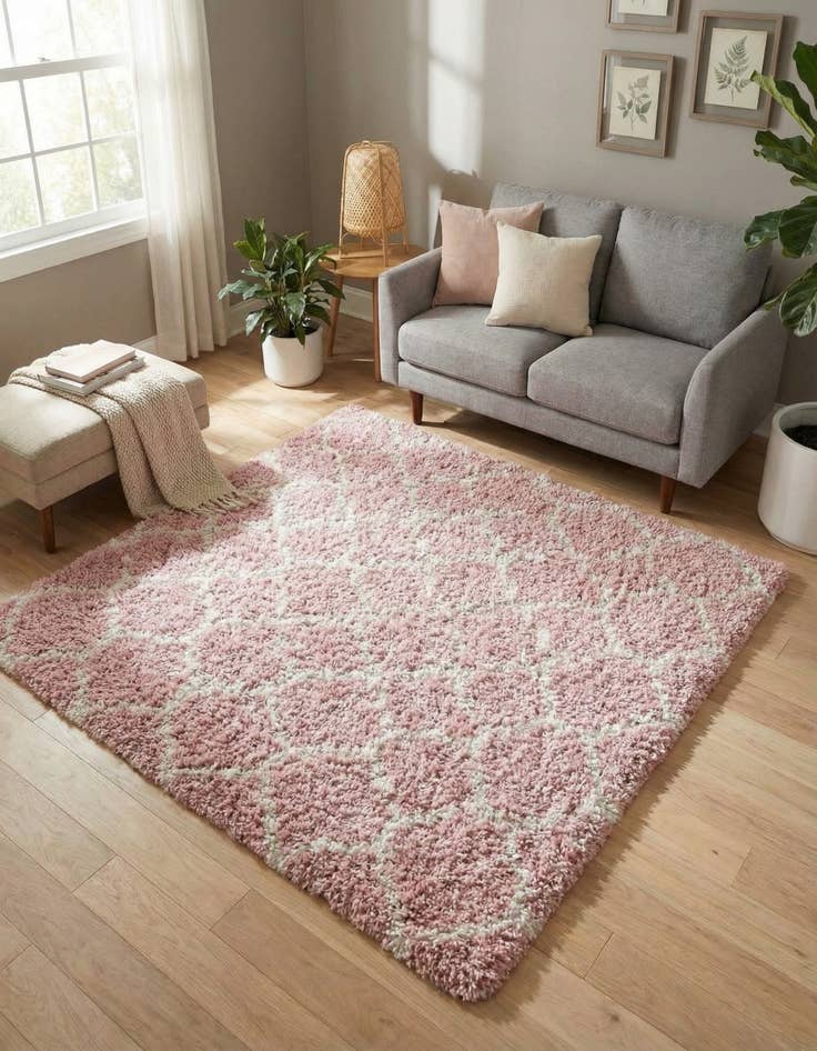 Detail image of 6' x 6' Lattice Shag Square Rug