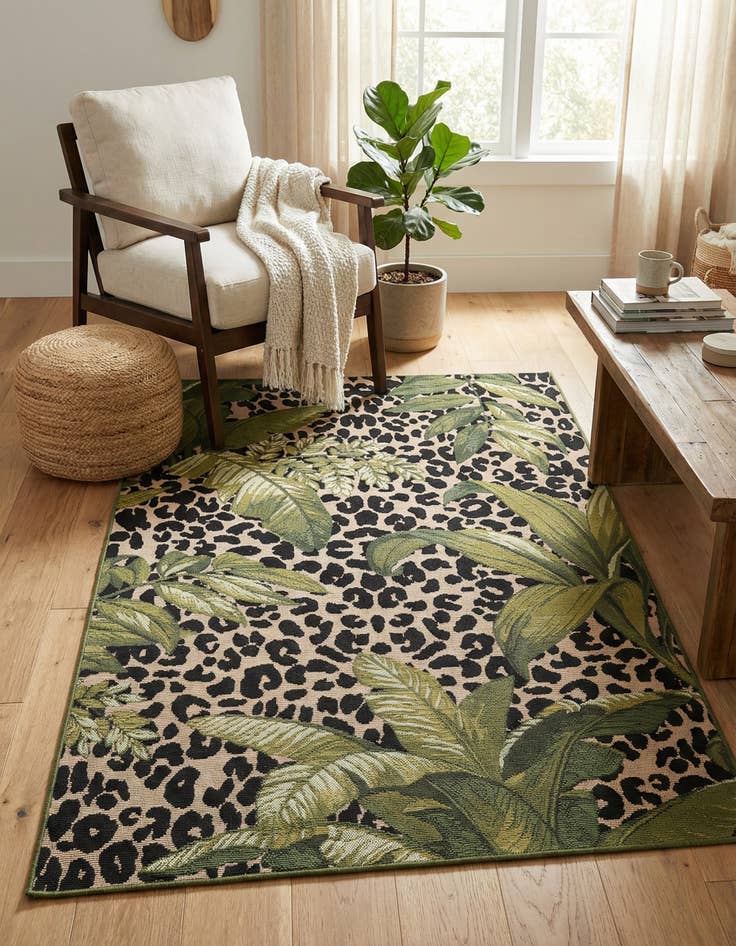 Detail image of 3' 3 x 5' 3 Washable Botanical Indoor / Outdoor Rug