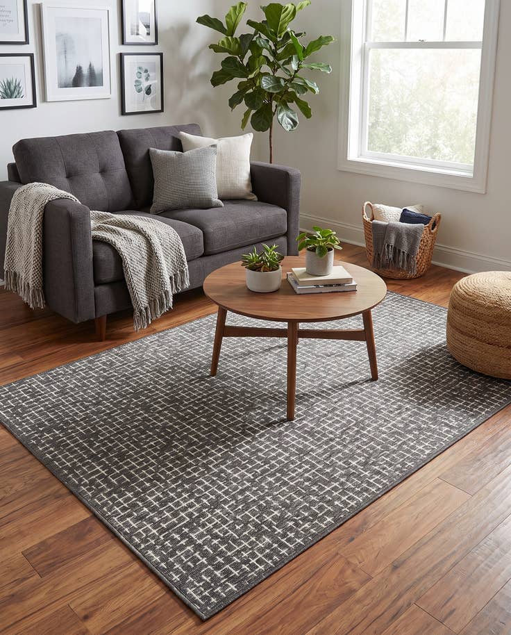 Detail image of 4' x 6' Easy-Clean Checkered Indoor / Outdoor Rug