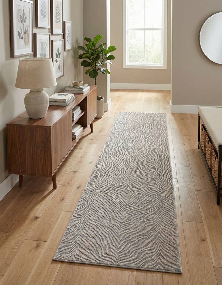 Detail image of 2' 7 x 12' Finsbury Runner Rug