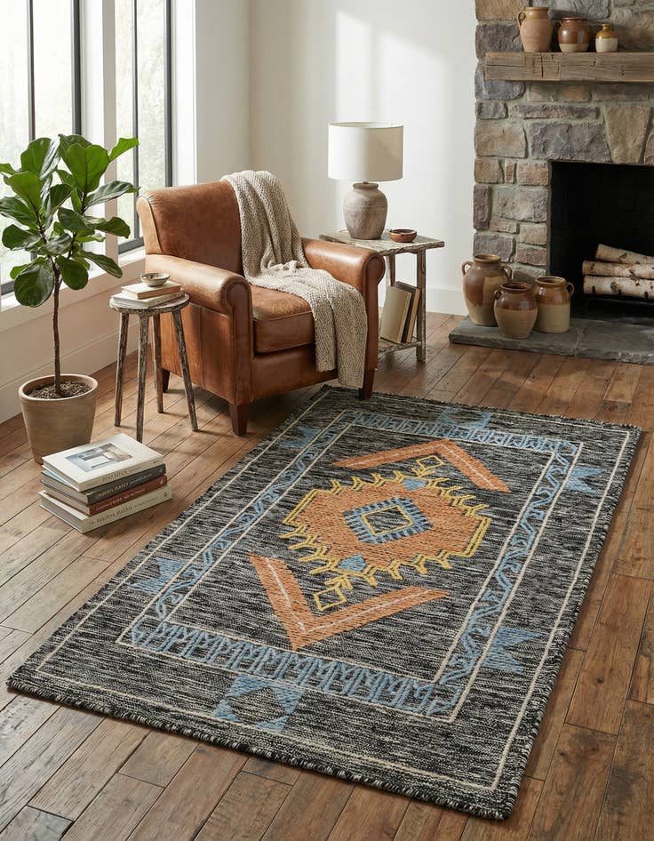 Detail image of 3' 1 x 5' 1 Hand Woven Kilim Wool Rug