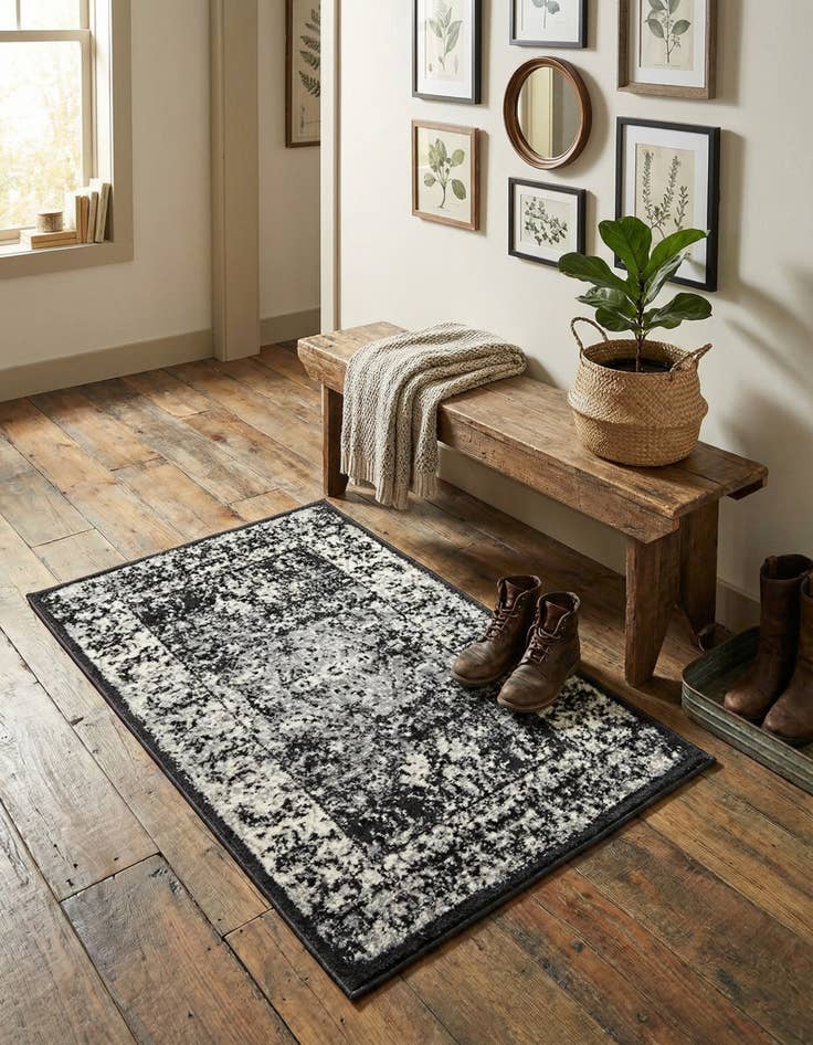 Detail image of 2' x 3' Istanbul Rug