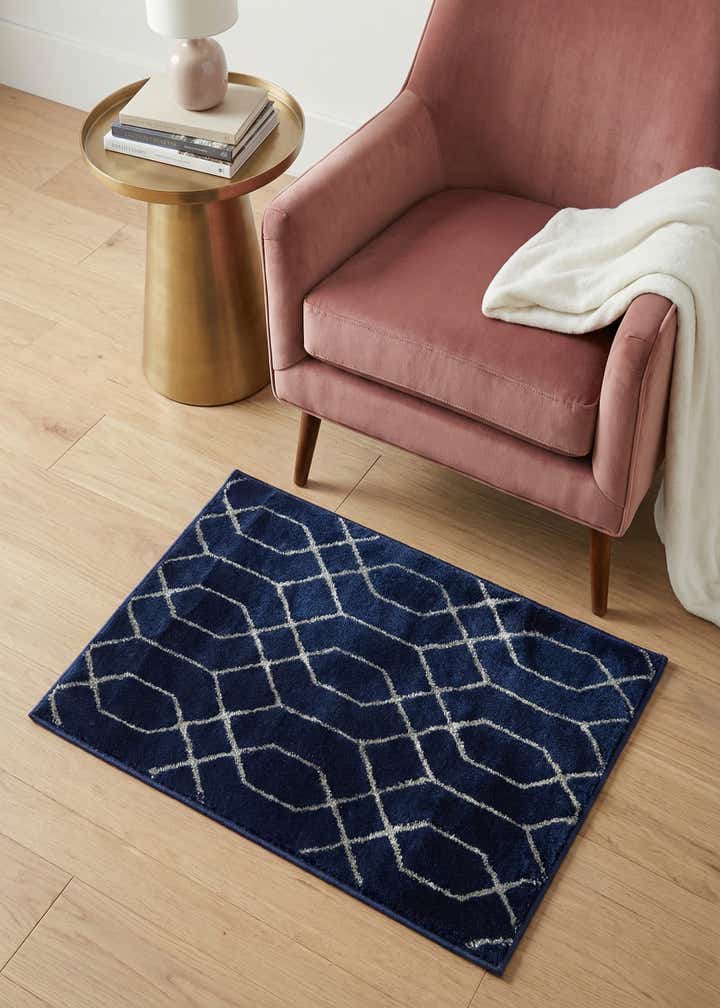 2' x 3' Marilyn Monroe™ Glam Trellis Rug