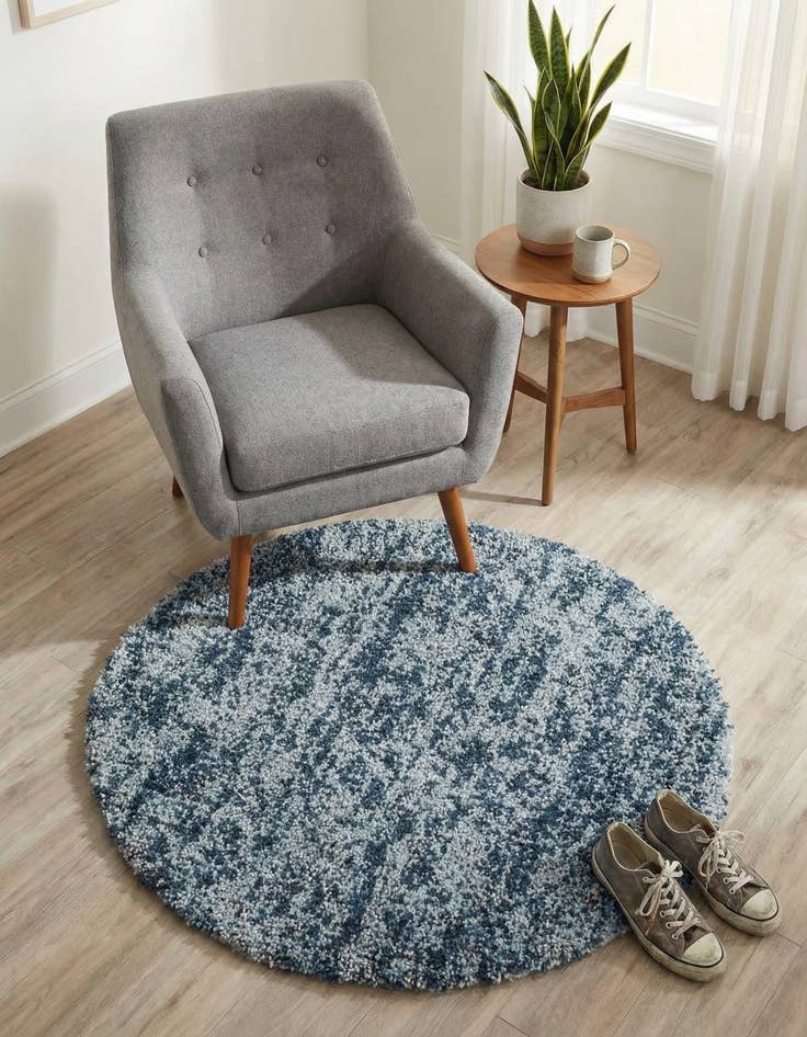 Detail image of 3' 3 x 3' 3 Lagom Shag Round Rug