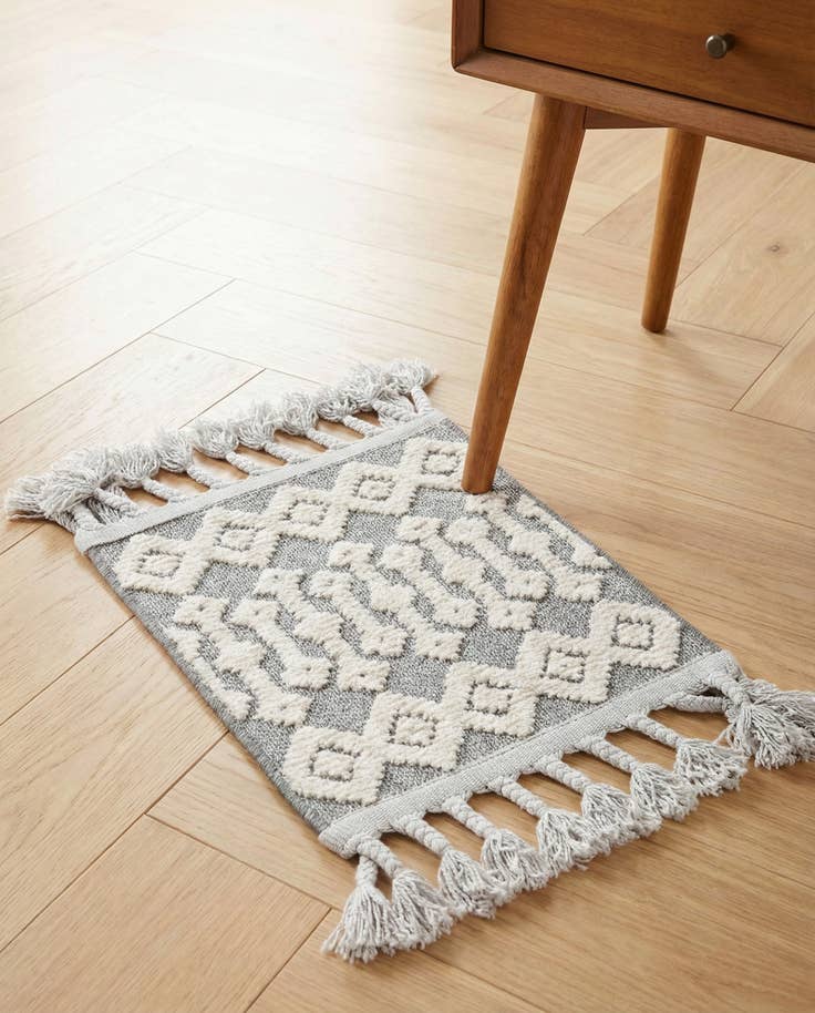 Detail image of 1' 4 x 1' 4 Arlo Sample Rug