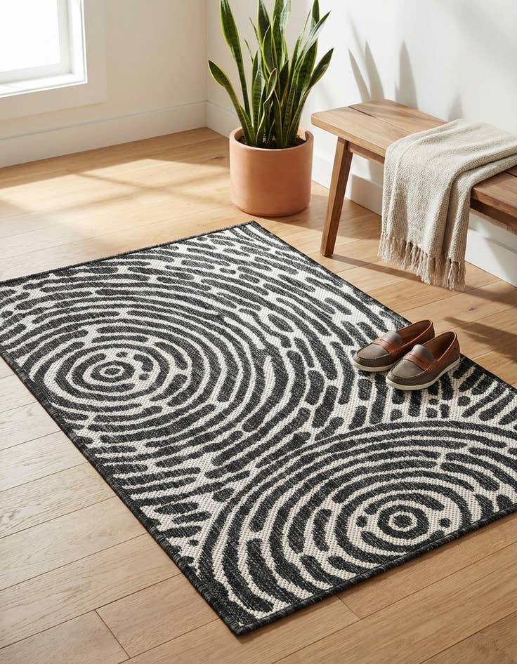 Detail image of 2' x 3' Washable Modern Indoor / Outdoor Rug