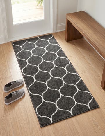 2' x 4' Lattice Frieze Runner Rug