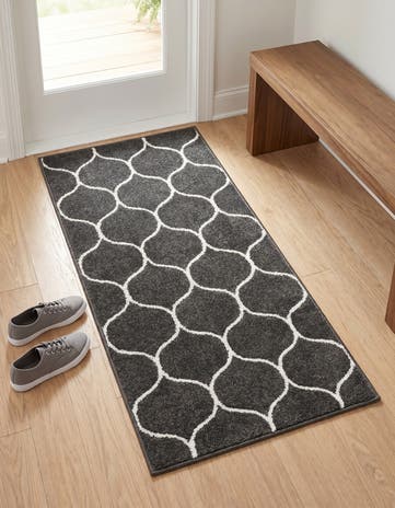 2' x 4' Lattice Frieze Runner Rug