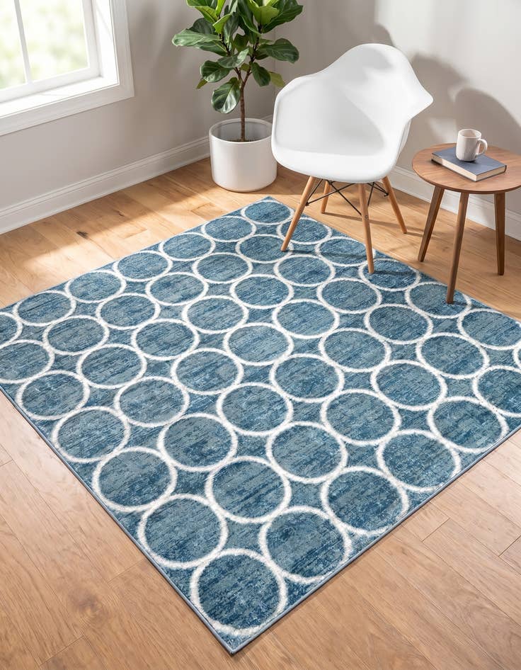Detail image of 5' 3 x 5' 3 Lattice Trellis Square Rug