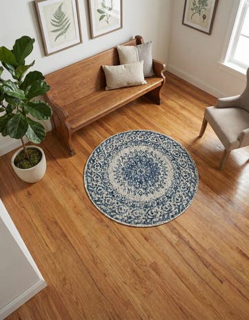 3' x 3' Easy-Clean Traditional Indoor / Outdoor Round Rug