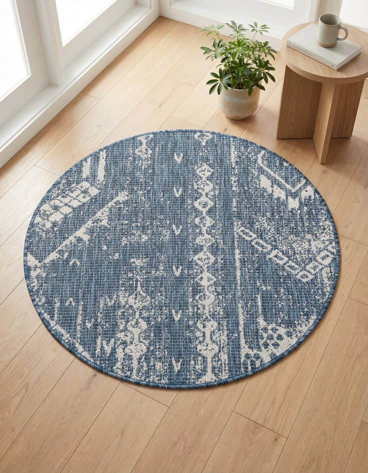 Detail image of 3' x 3'  Washable Bohemian Indoor / Outdoor Round Rug