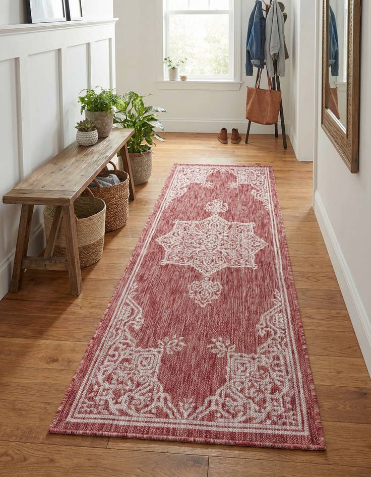 Detail image of 2' x 6' Washable Traditional Indoor / Outdoor Runner Rug