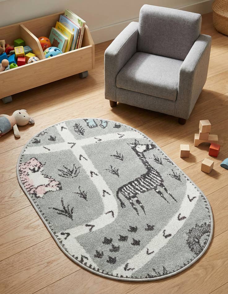 Detail image of 2' 2 x 3' 1 Animals Whimsy Kids Oval Rug