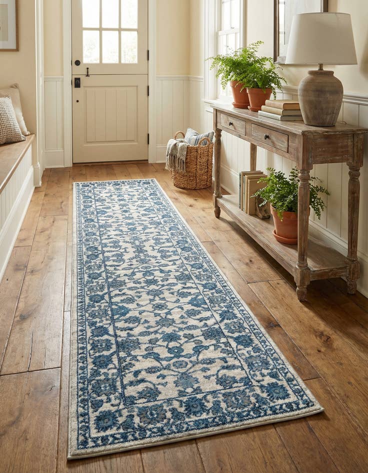 Detail image of 2' 7 x 10' Boston Runner Rug