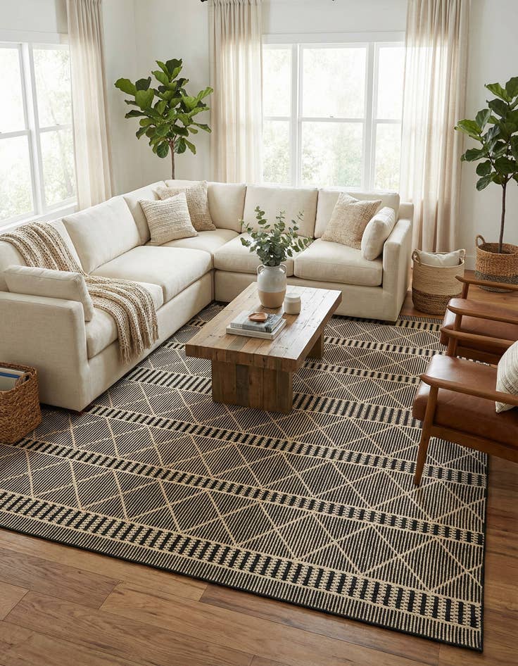 Detail image of 10' x 10' Washable Lattice Indoor / Outdoor Square Rug