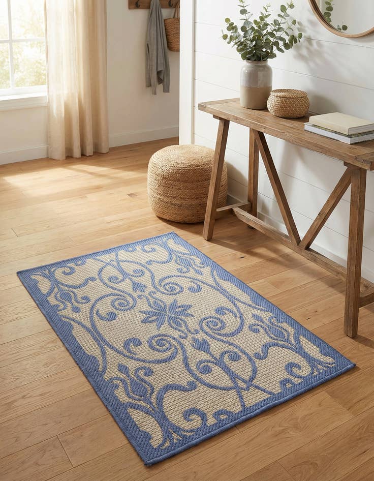 Detail image of 2' 2 x 3'  Washable Botanical Indoor / Outdoor Rug