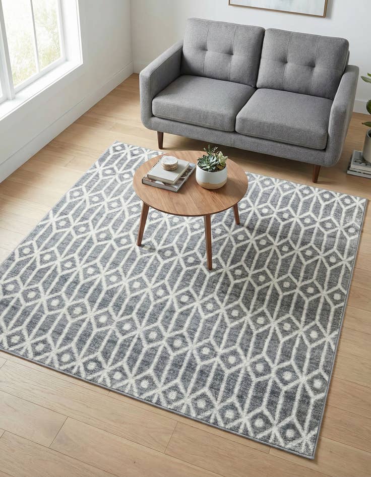 Detail image of 5' 3 x 5' 3 Lattice Trellis Square Rug