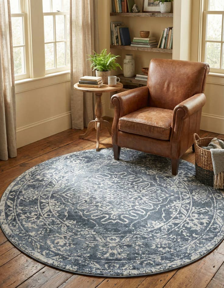 Detail image of 5' x 5' Oxford Round Rug