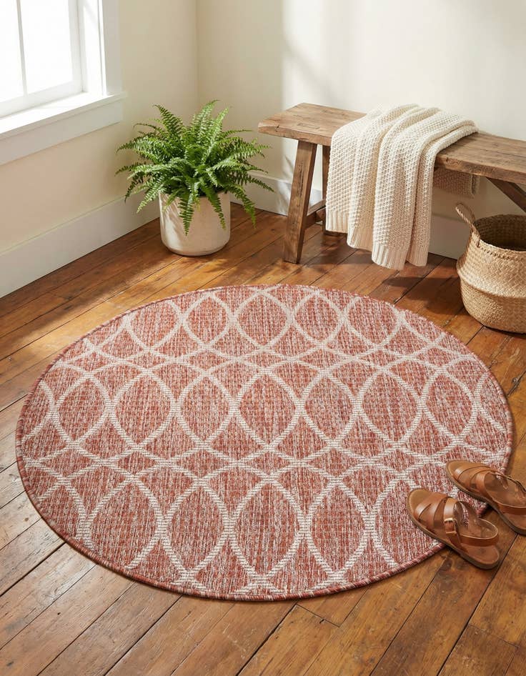 Detail image of 3' x 3' Washable Lattice Indoor / Outdoor Round Rug