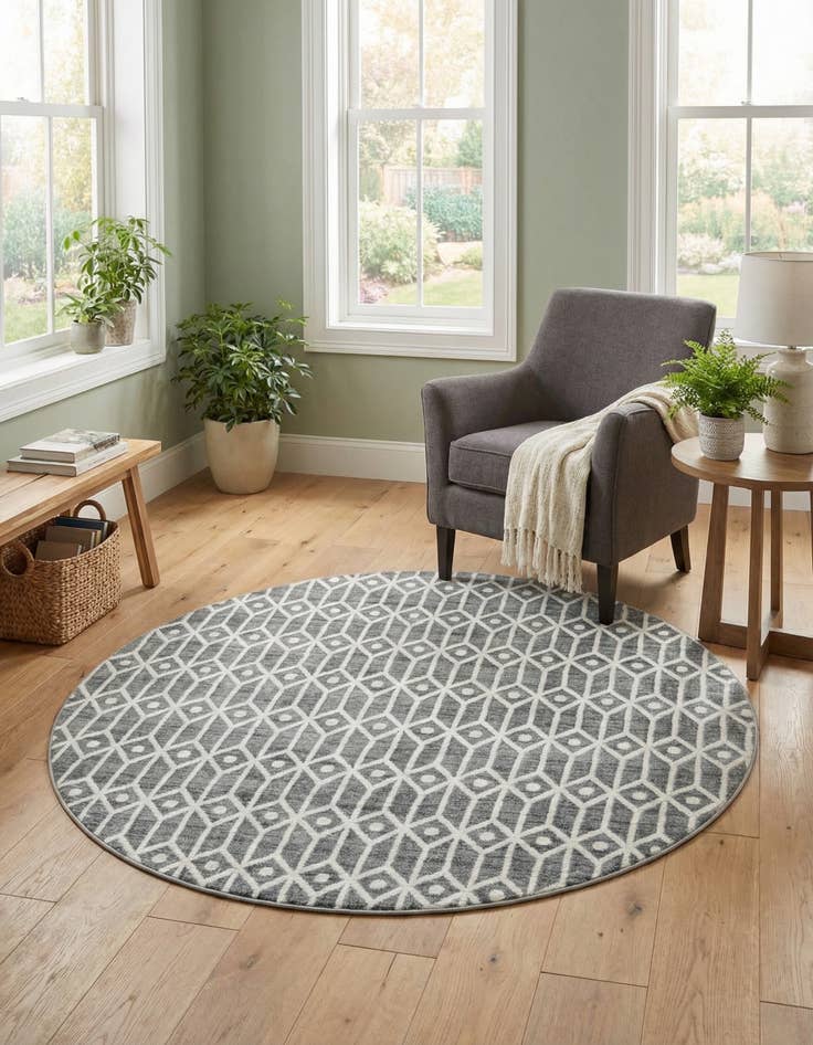 Detail image of 8' x 8' Lattice Trellis Round Rug