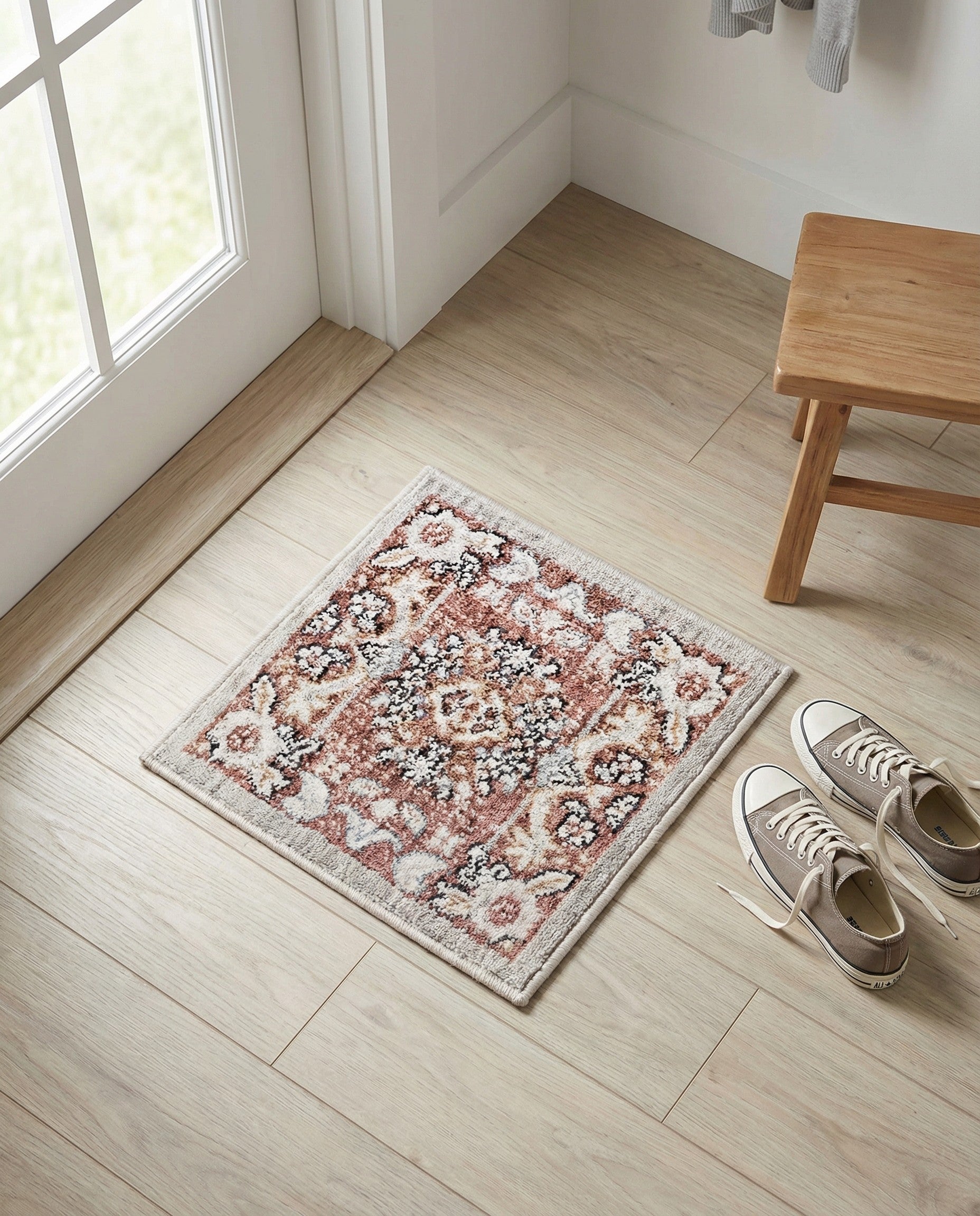 1' 4 x 1' 4 Eco Traditional Sample Rug