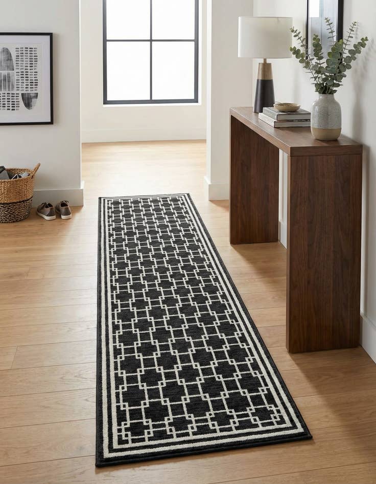 Detail image of Jill Zarin 2' x 8' Metropolitan Uptown Runner Rug