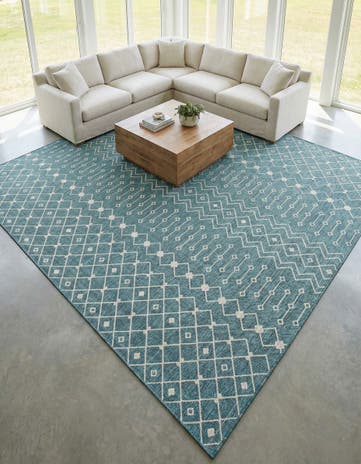13' x 13' Easy-Clean Lattice Indoor / Outdoor Square Rug