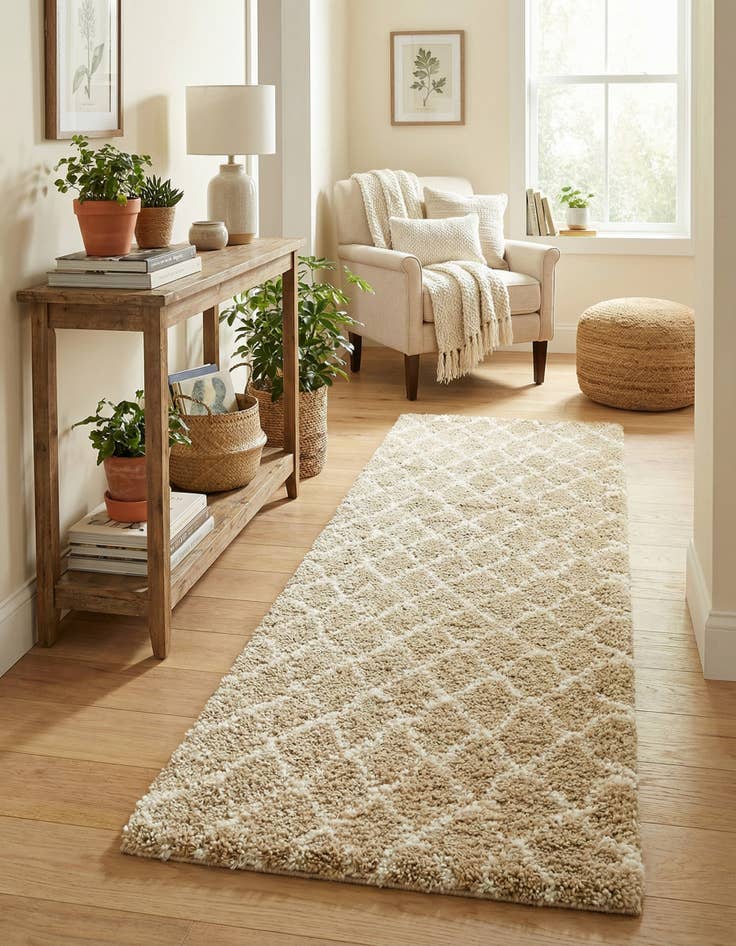 Detail image of 2' 7 x 10' Marrakesh Shag Runner Rug