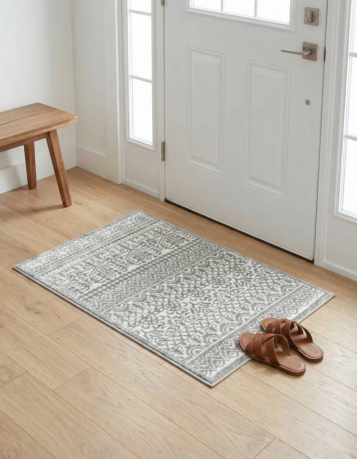 Detail image of Jill Zarin 2' x 3' Uptown Cloisters Rug